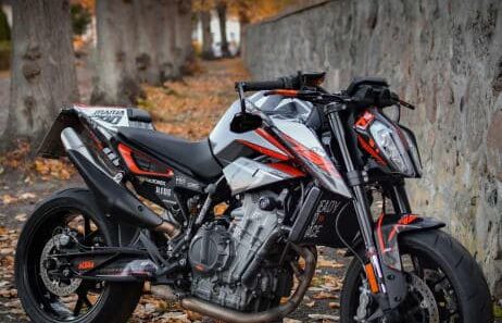 KTM 490 Duke: Real-World Strengths and Drawbacks for 2026 Riders